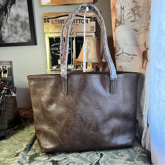 Montana West Tote - Picture 6 of 9